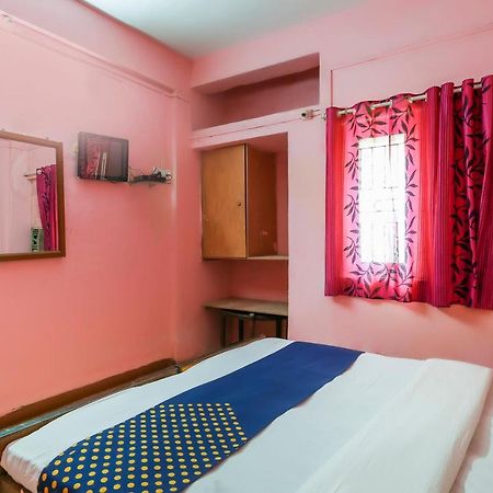Spot On 67211 Hotel Gokul Daman Extérieur photo