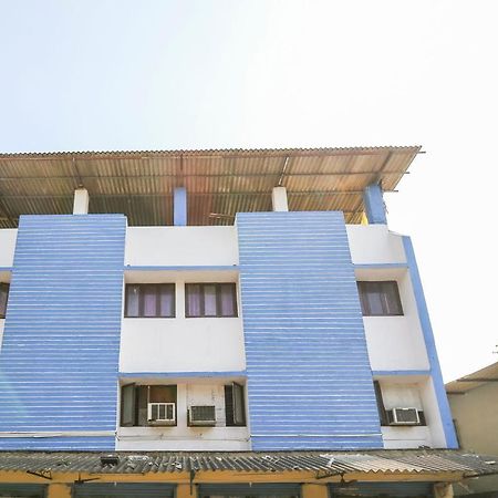 Spot On 67211 Hotel Gokul Daman Extérieur photo