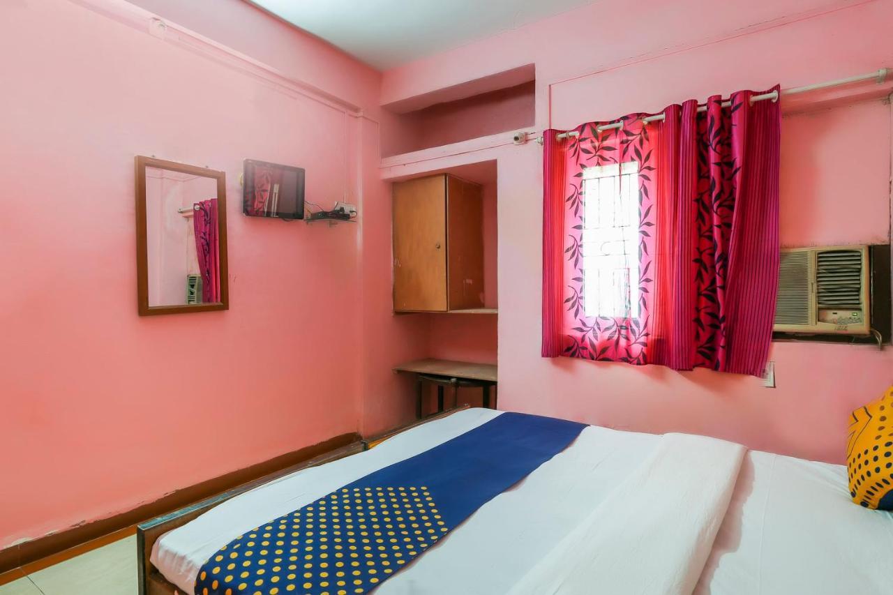 Spot On 67211 Hotel Gokul Daman Extérieur photo