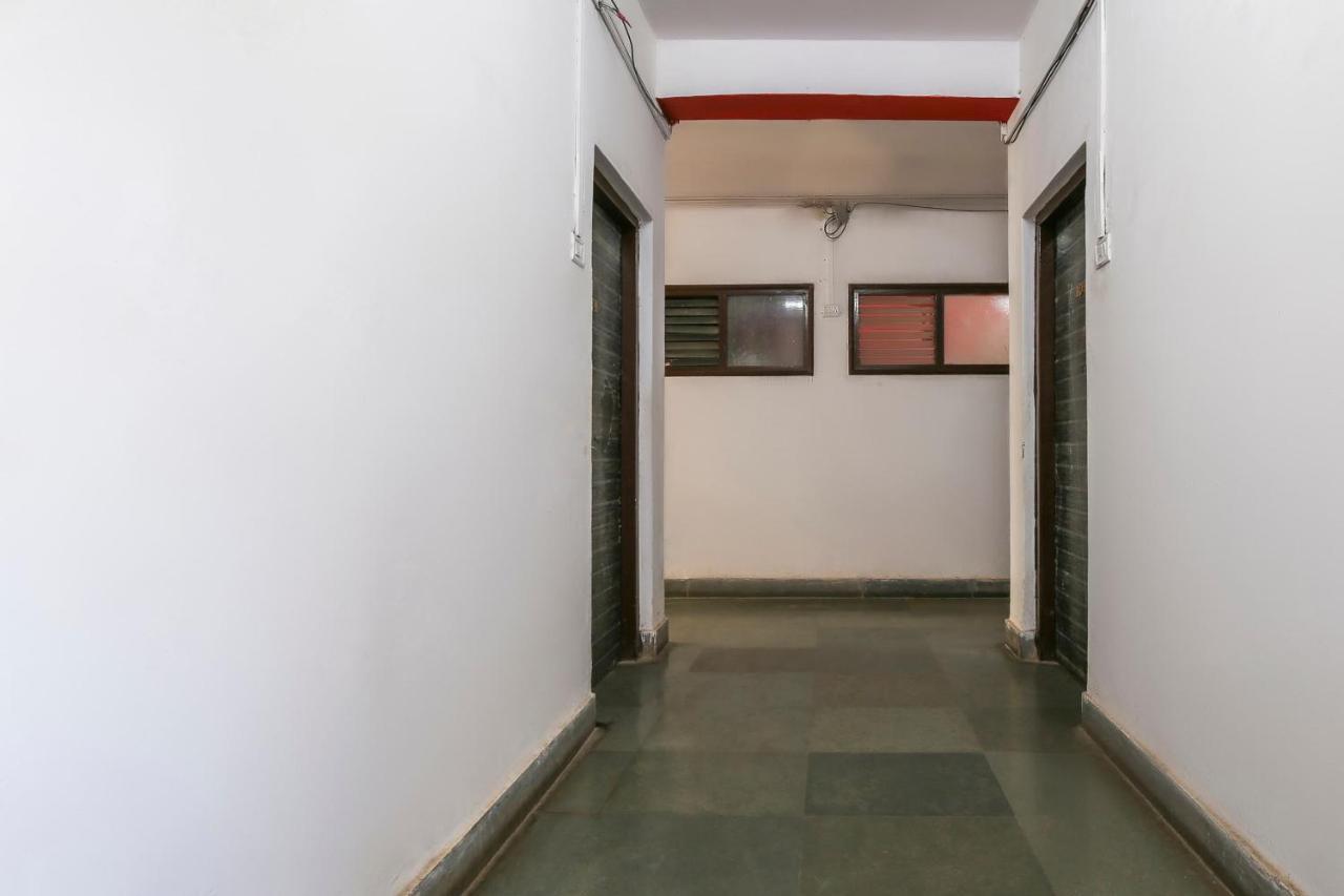 Spot On 67211 Hotel Gokul Daman Extérieur photo