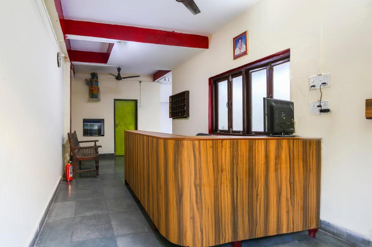 Spot On 67211 Hotel Gokul Daman Extérieur photo